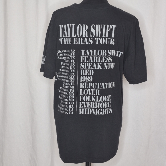 Taylor Swift The Eras Tour Black T-Shirt - Size M - Picture 5 of 9